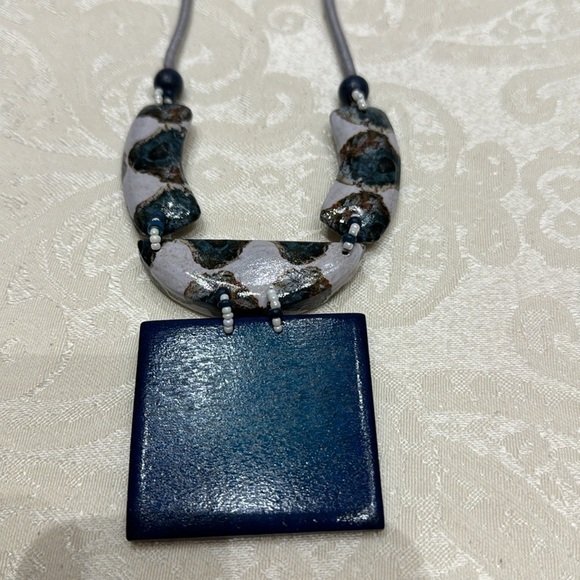 decouture Rox Blue & White Pendant Necklace - Picture 6 of 7